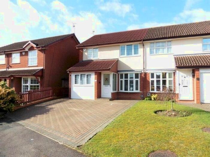 4 Bedroom Semi-Detached House To Rent In Fernhurst Road, Calcot, Reading, RG31
