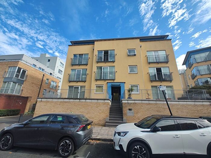 1 Bedroom Flat To Rent In Flynn Court, London, London, London, E14