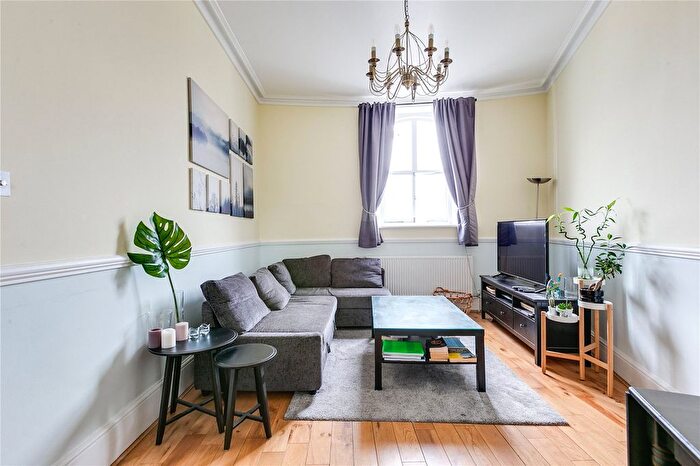 2 Bedroom Flat To Rent In Old Brompton Road, South Kensington, SW7