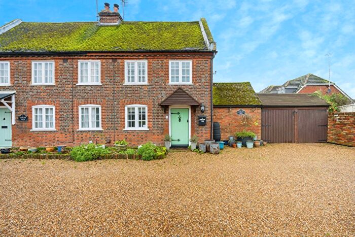 2 Bedroom Semi-detached House For Sale In Watling Street, Hockliffe, Leighton Buzzard, LU7