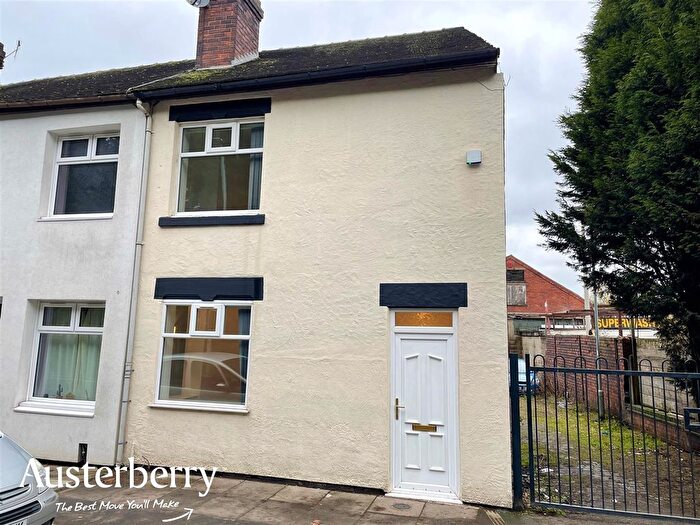 2 Bedroom Town House To Rent In Sutherland Road, Longton, Stoke-On-Trent, Staffordshire., ST3