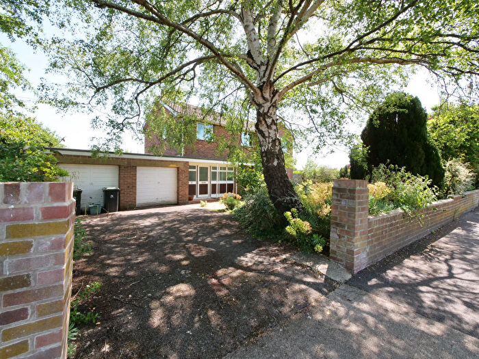 4 Bedroom Detached House For Sale In Ridge Way, Sherborne, Dorset - No Onward Chain, DT9