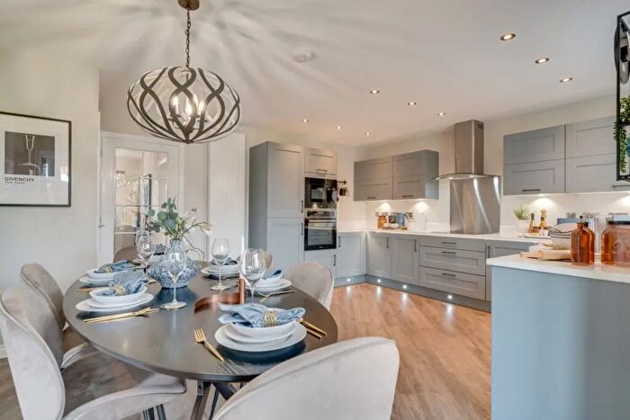 4 Bedroom Detached House For Sale In Harworth And Bircotes, DN11