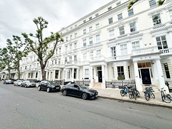 2 Bedroom Flat To Rent In Queen's Gate, London, SW7