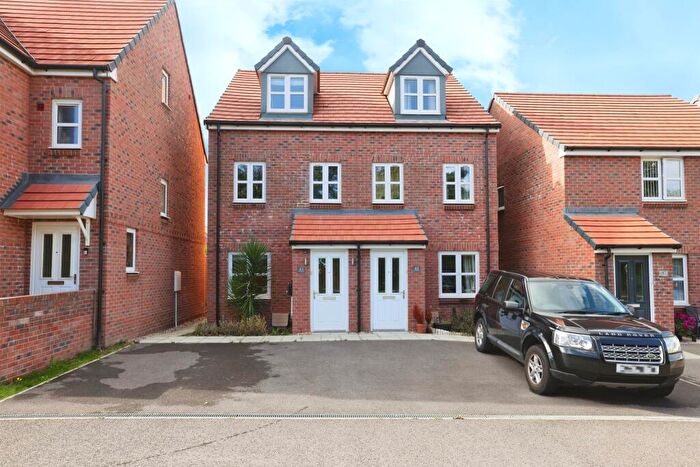 3 Bedroom Semi-Detached House For Sale In Ivie Place, Salisbury, SP2