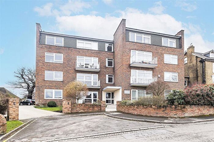 2 Bedroom Flat For Sale In Hayes Court, Sunnyside, Wimbledon Village, SW19