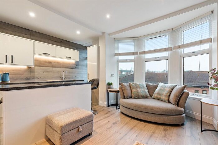 1 Bedroom Flat For Sale In Dumbarton Road, Clydebank, G81