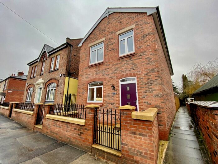 3 Bedroom Detached House To Rent In Dundonald Street, Cale Green, Stockport, SK2