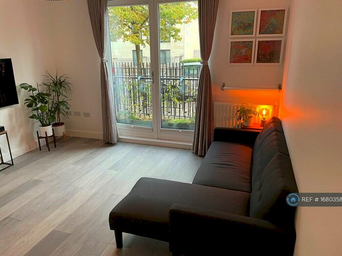 2 Bedroom Flat To Rent In Stothert Avenue, Bath, BA2