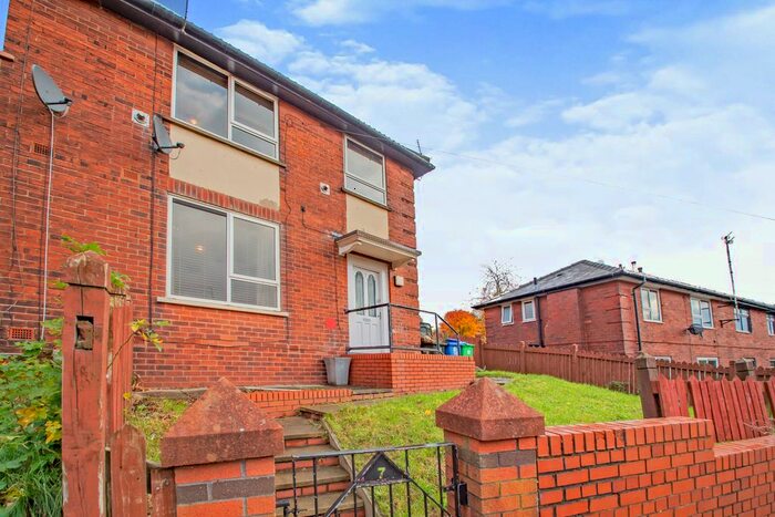 3 Bedroom Semi-Detached House To Rent In Welbeck Road, Rochdale, OL16