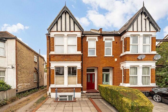 3 Bedroom Flat For Sale In Stanhope Avenue, Finchley, N3