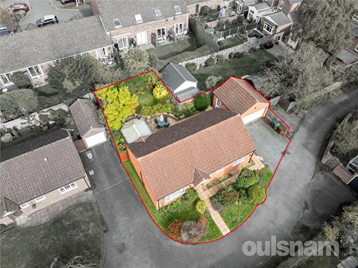 3 Bedroom Bungalow For Sale In Churchfields Gardens, Bromsgrove, Worcestershire, B61