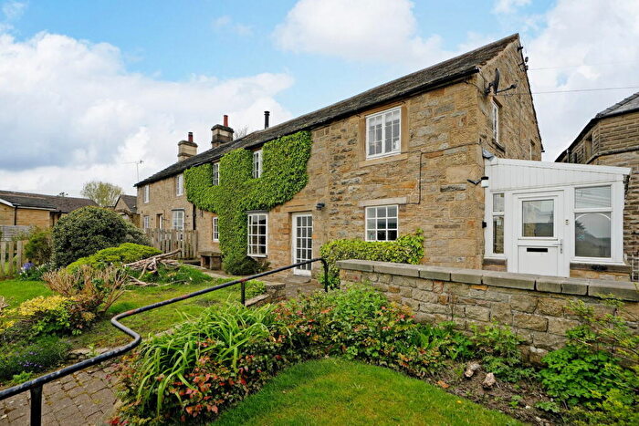 3 Bedroom Semi Detached House For Sale In Over Road, Baslow, DE45