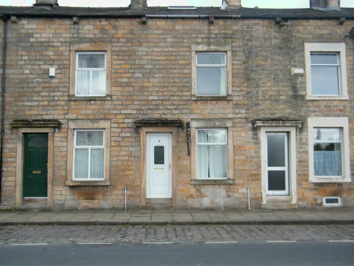 2 Bedroom Cottage To Rent In St George`s Quay, *Zero Deposit Guarantee* Lancaster, LA1