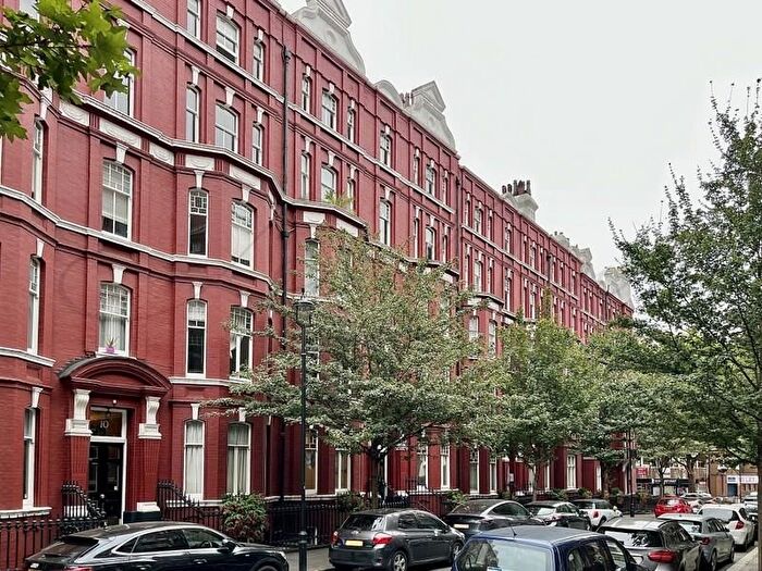 3 Bedroom Flat To Rent In Old Marylebone Road, Marylebone, NW1
