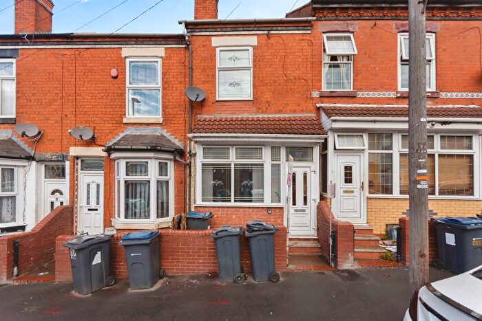3 Bedroom Terraced House For Sale In Newton Road, Sparkhill, Birmingham, B11