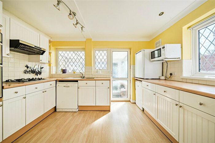 2 Bedroom Bungalow For Sale In Hope Road, West End, Southampton, Hampshire, SO30