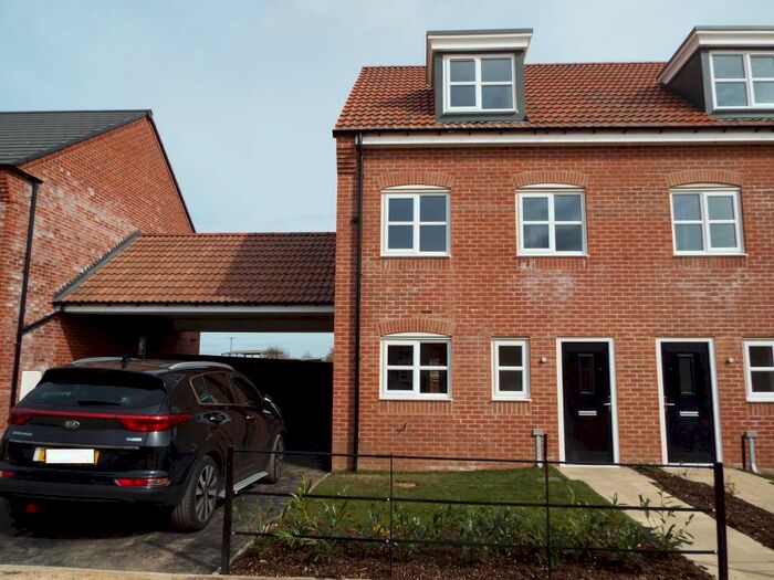 3 Bedroom House To Rent In Lawson Road, Bolsover, Chesterfield, S44