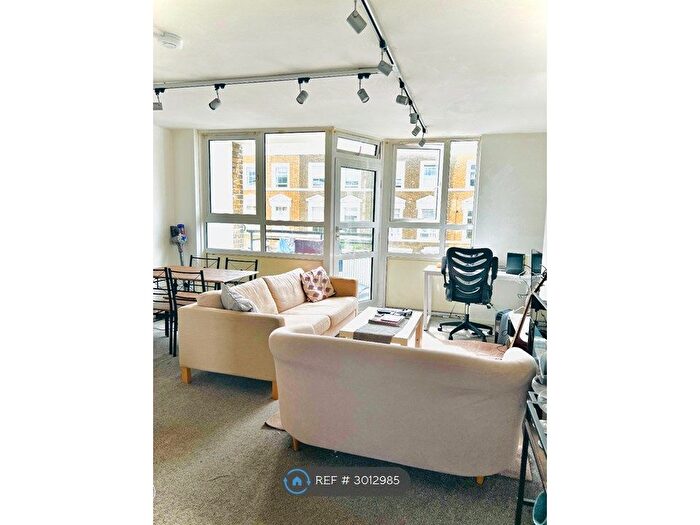 3 Bedroom Maisonette To Rent In Richborne Terrace, London, SW8