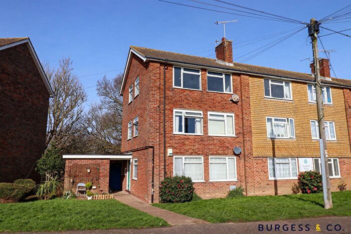 2 Bedroom Flat For Sale In Preston Road, Bexhill-On-Sea, TN39