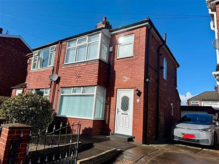 3 Bedroom Semi-Detached House For Sale In Atherley Grove, Chadderton, OL9
