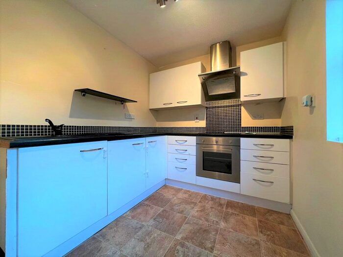 2 Bedroom Flat To Rent In Edgar Road, Cliftonville, Margate CT9