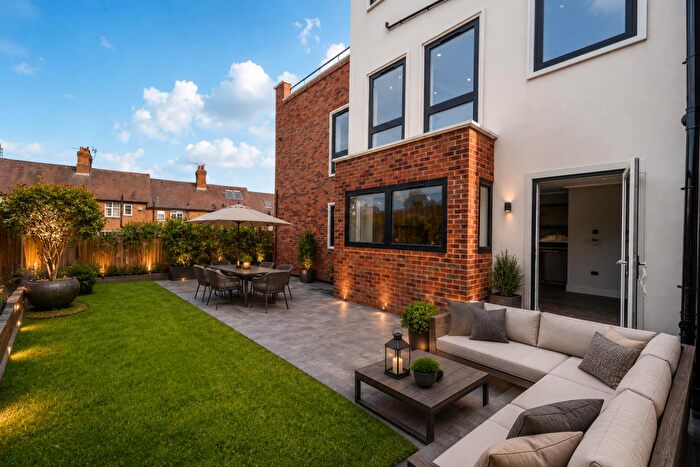 2 Bedroom Town House For Sale In The Oakfield, Station Road, Dorridge, B93