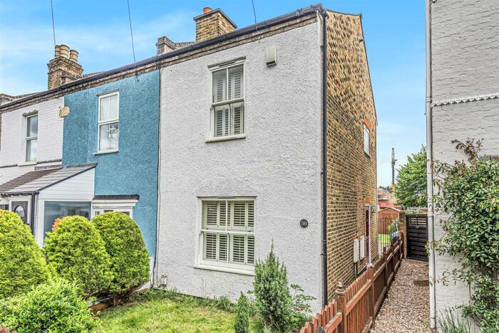 2 Bedroom End Of Terrace House To Rent In Bonner Hill Road, Kingston Upon Thames, KT1