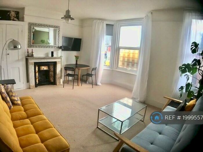 1 Bedroom Flat To Rent In Tarring Road, Worthing, BN11