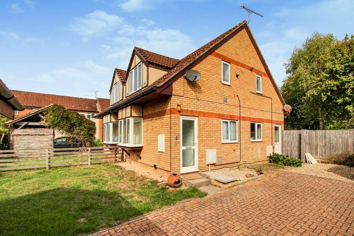 1 Bedroom Terraced House To Rent In Camden Close, Grange Park, Swindon, SN5