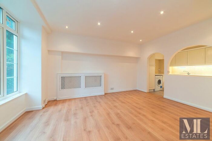 1 Bedroom Flat To Rent In Grove End Gardens, Grove End Road, St. John's Wood, NW8