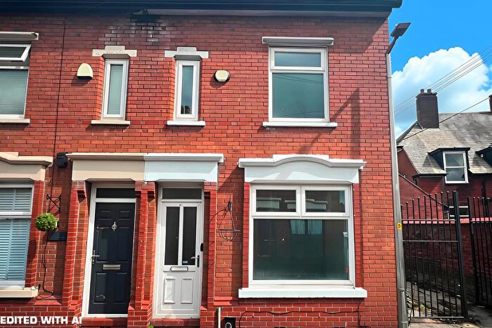 2 Bedroom House To Rent In Lonsdale Avenue, Stockport, SK5