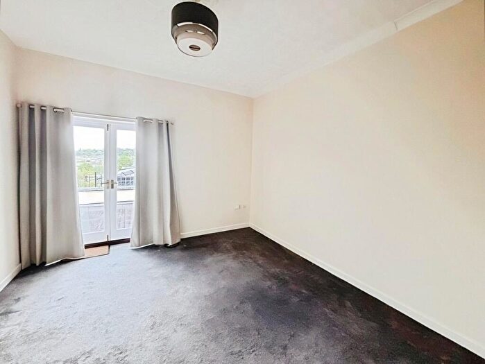 1 Bedroom Flat For Sale In Lyefield Road West, Cheltenham, GL53