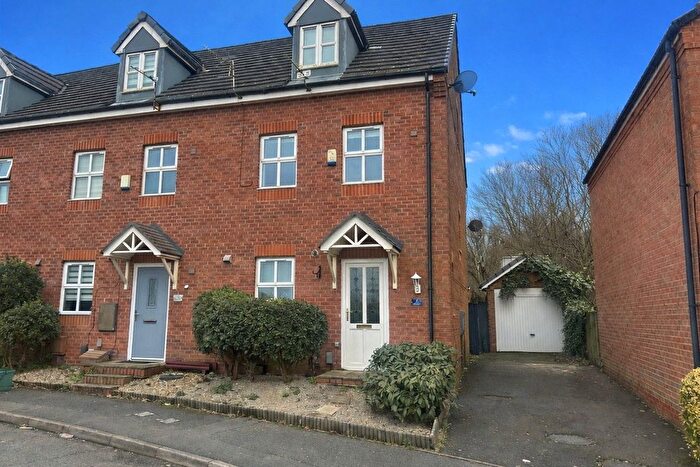 3 Bedroom Semi Detached House For Sale In Laxey Close, Chadderton, Oldham, Greater Manchester, OL9