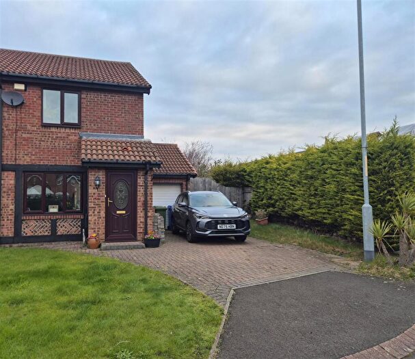 2 Bedroom Semi-Detached House For Sale In Horsley Gardens, NE25