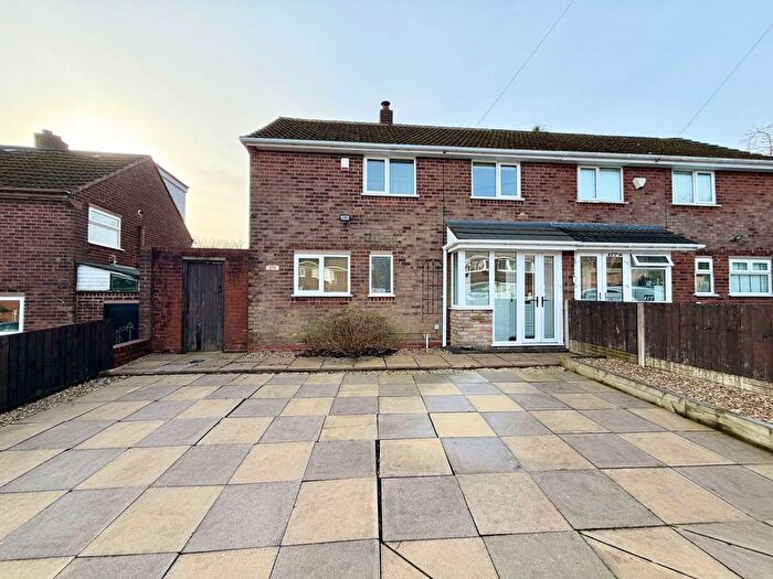 3 Bedroom Semi Detached House For Sale In Tower Road, Tividale, Oldbury, B69