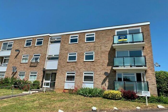 3 Bedroom Flat To Rent In Patching Hall Lane, Chelmsford, CM1