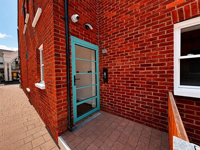 1 Bedroom Flat To Rent In Lotus Mews, GU51