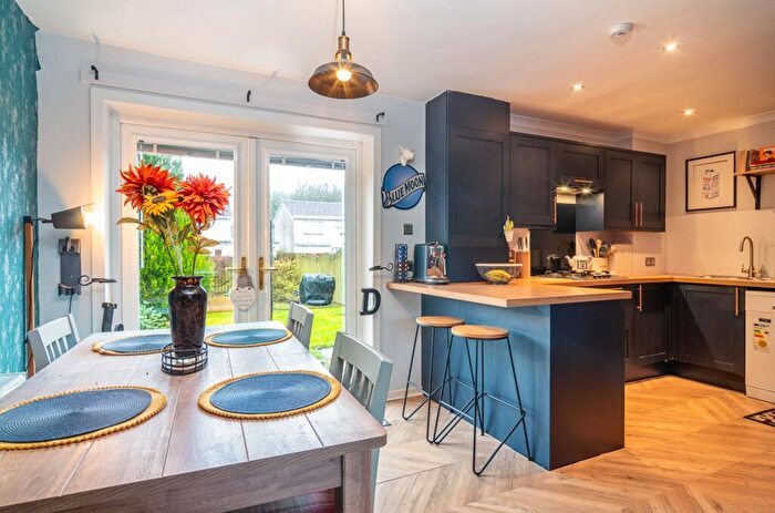 3 Bedroom Semi-Detached House For Sale In Limetree Walk, Milton Of Campsie, G66