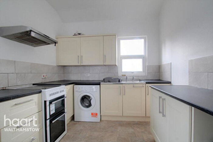 2 Bedroom Flat To Rent In St Mary Road, London, E17