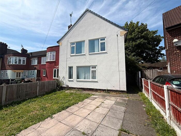 4 Bedroom End Terrace House For Sale In Stewards Avenue, Widnes, Cheshire, WA8