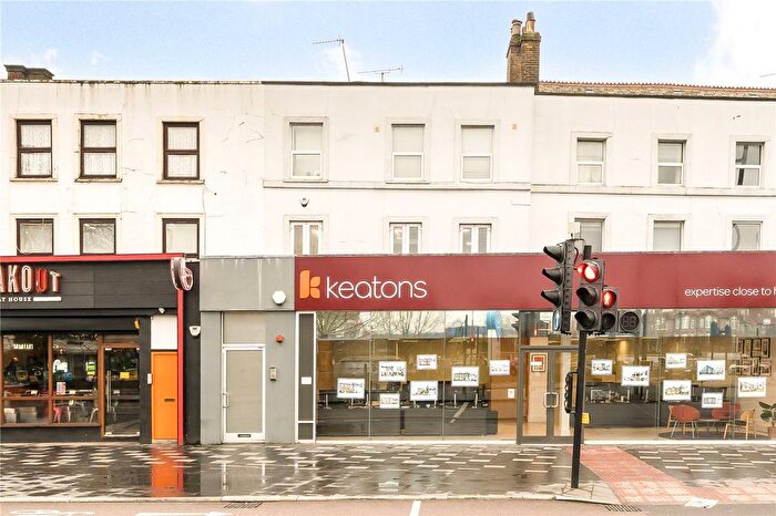 3 Bedroom Flat To Rent In The Grove, Stratford, London, E15