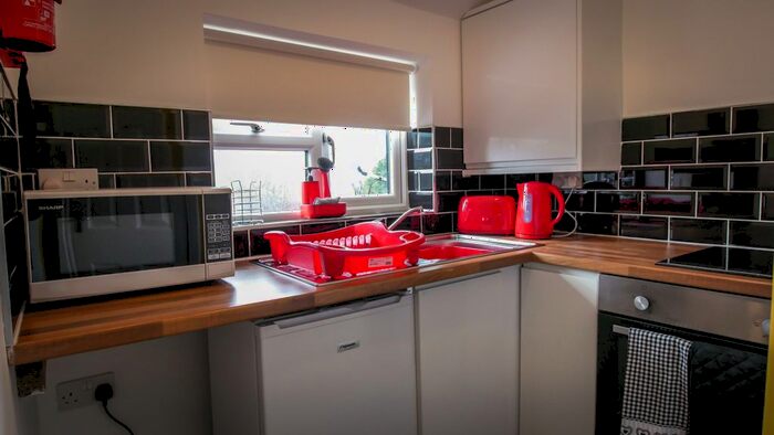 Studio To Rent In Hunton Hill, Erdington, Birmingham, B23