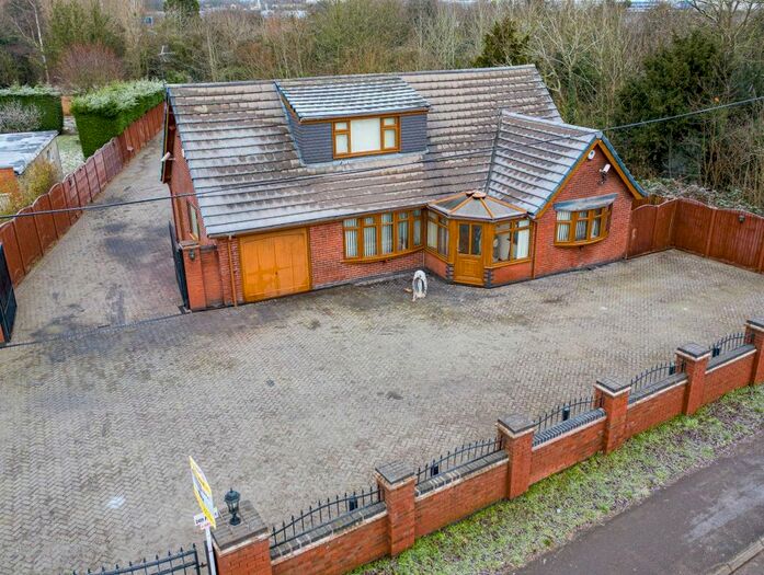 4 Bedroom Detached House For Sale In 77 Hinckley Road, Leicester Forest