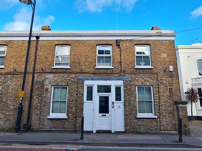Studio To Rent In West Street, Carshalton, SM5