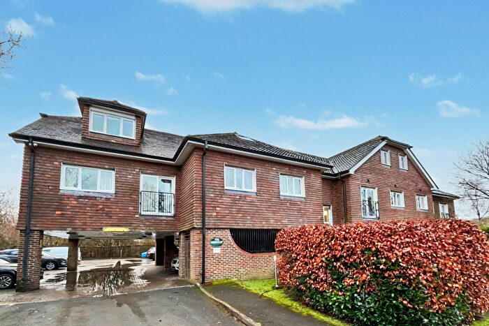 2 Bedroom Flat To Rent In Old Brighton Road North, Pease Pottage, RH11