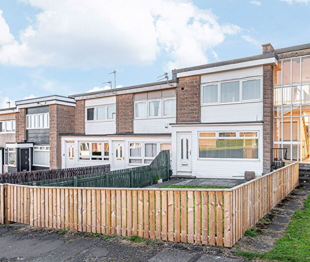 2 Bedroom Terraced House For Sale In Greenloanings, Kirkcaldy, KY2