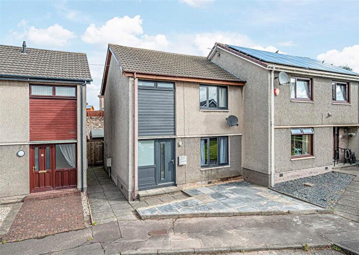 2 Bedroom Semi-Detached House For Sale In Droverhall Avenue, Crossgates, KY4