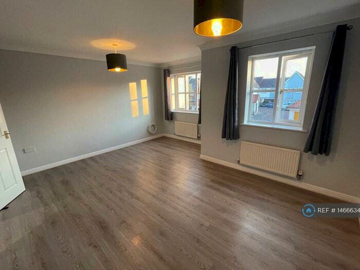 2 Bedroom Flat To Rent In Brendon Court, Tiptree, Colchester, CO5