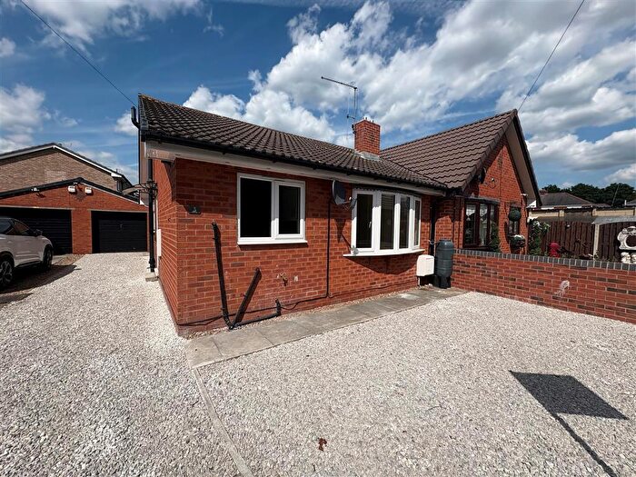 2 Bedroom Bungalow To Rent In Watsons Croft, Stainforth, Doncaster, DN7